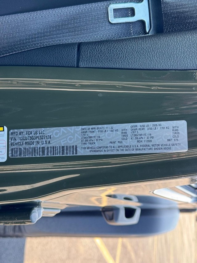 Jeep Gladiator Vehicle Full-screen Gallery Image 27