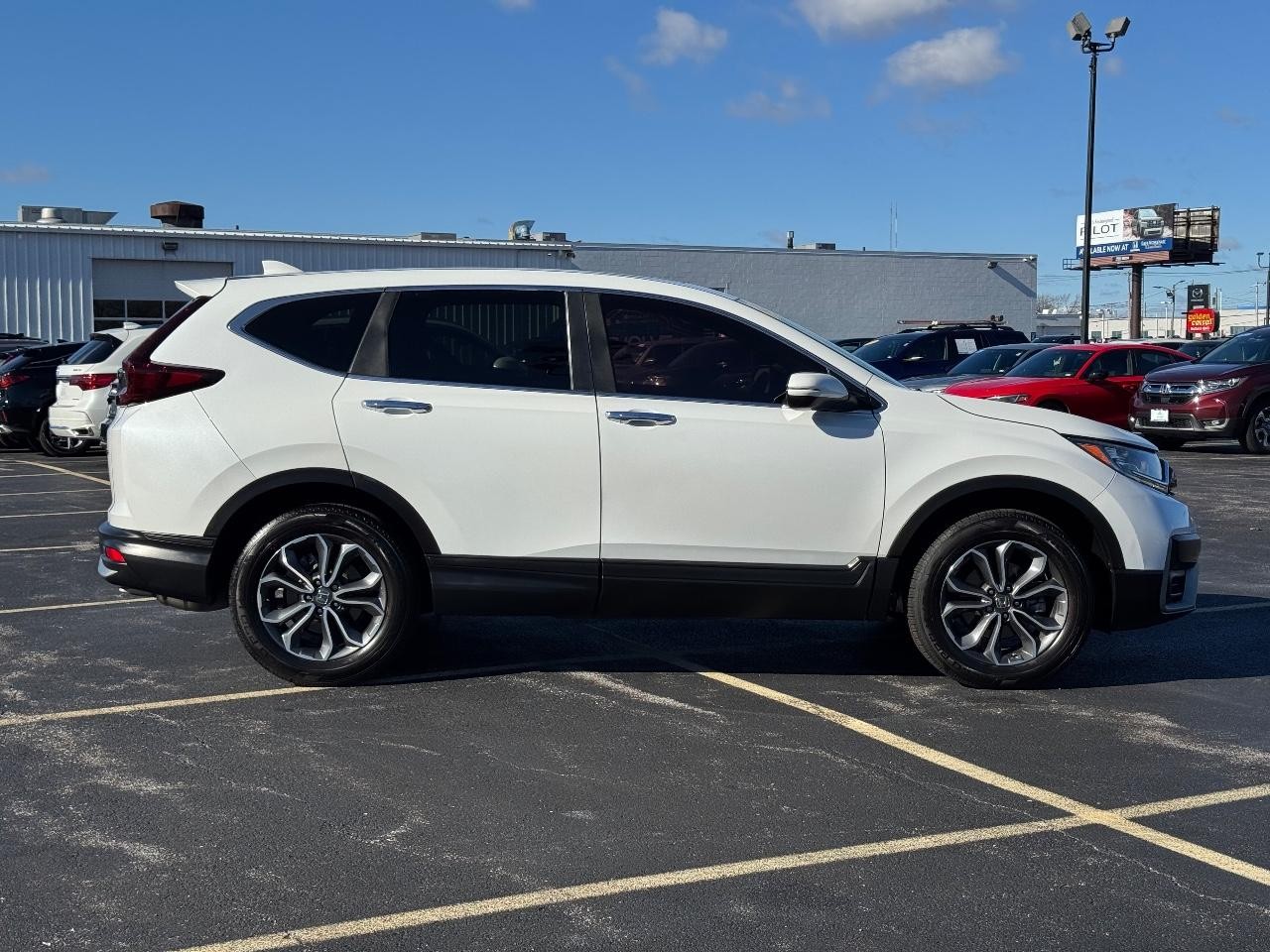 Honda CR-V Vehicle Full-screen Gallery Image 02