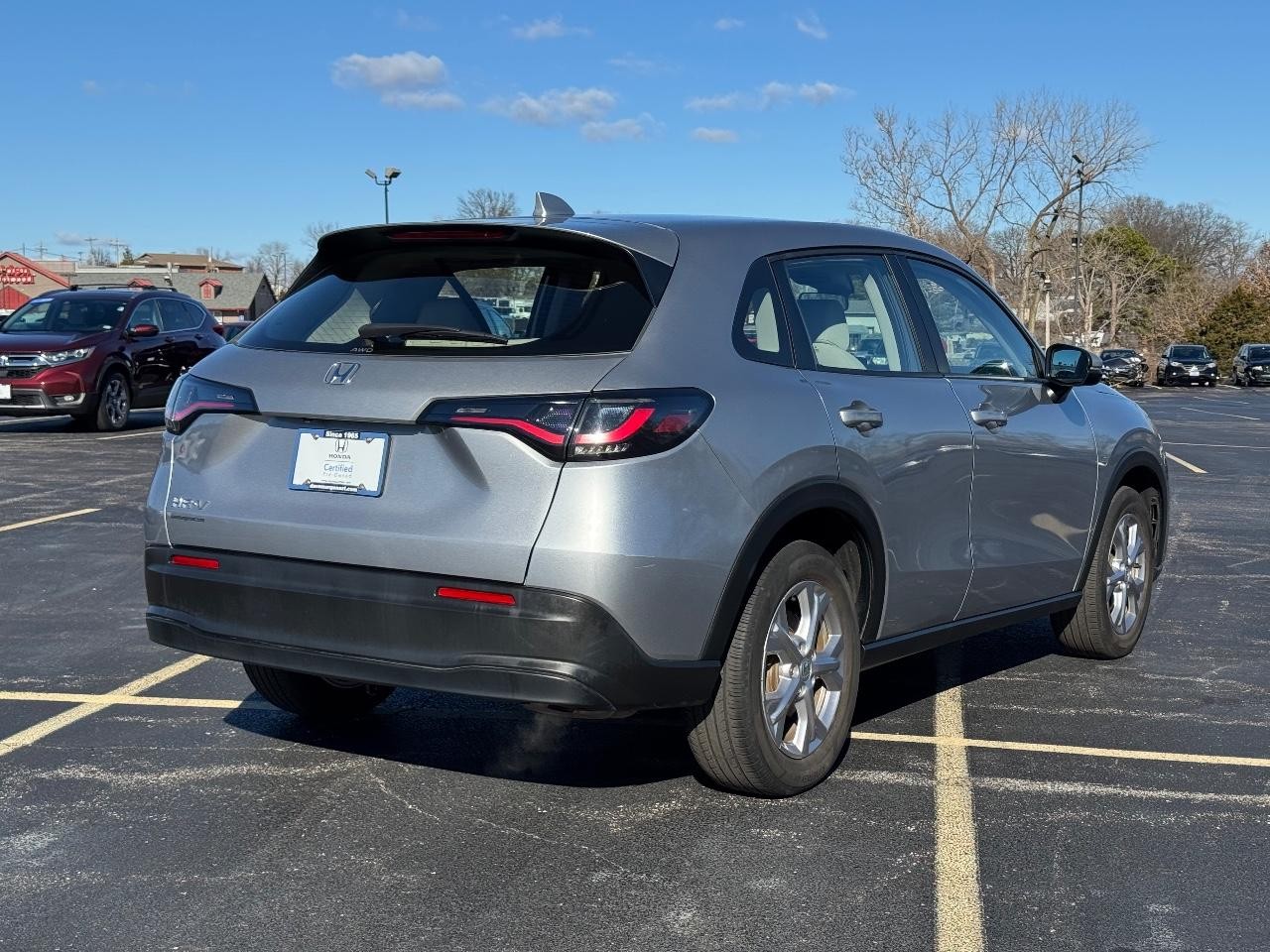 Honda HR-V Vehicle Full-screen Gallery Image 03