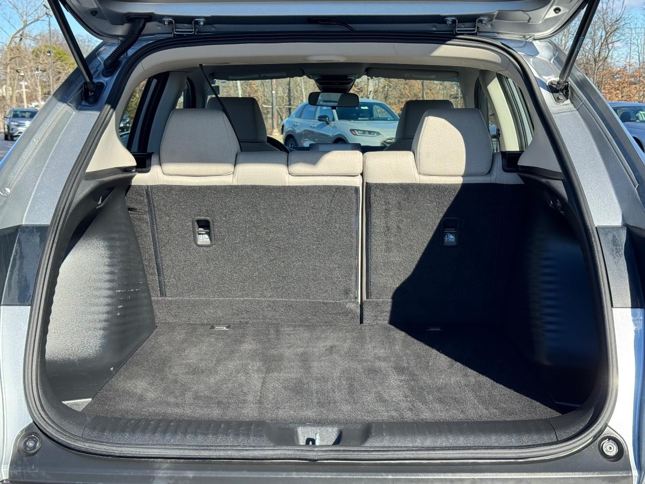 Honda HR-V Vehicle Full-screen Gallery Image 04