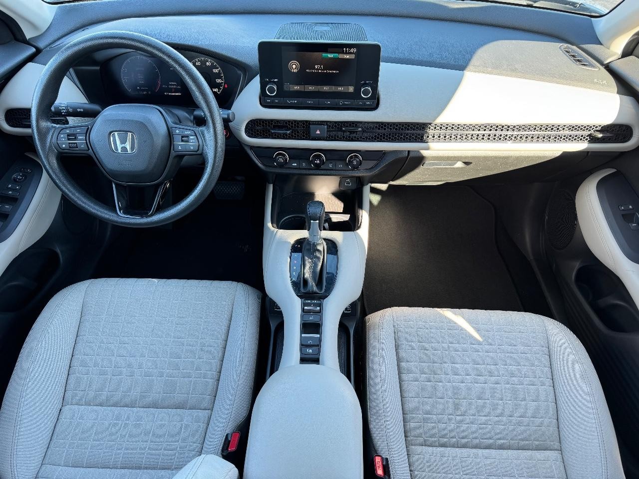 Honda HR-V Vehicle Full-screen Gallery Image 11