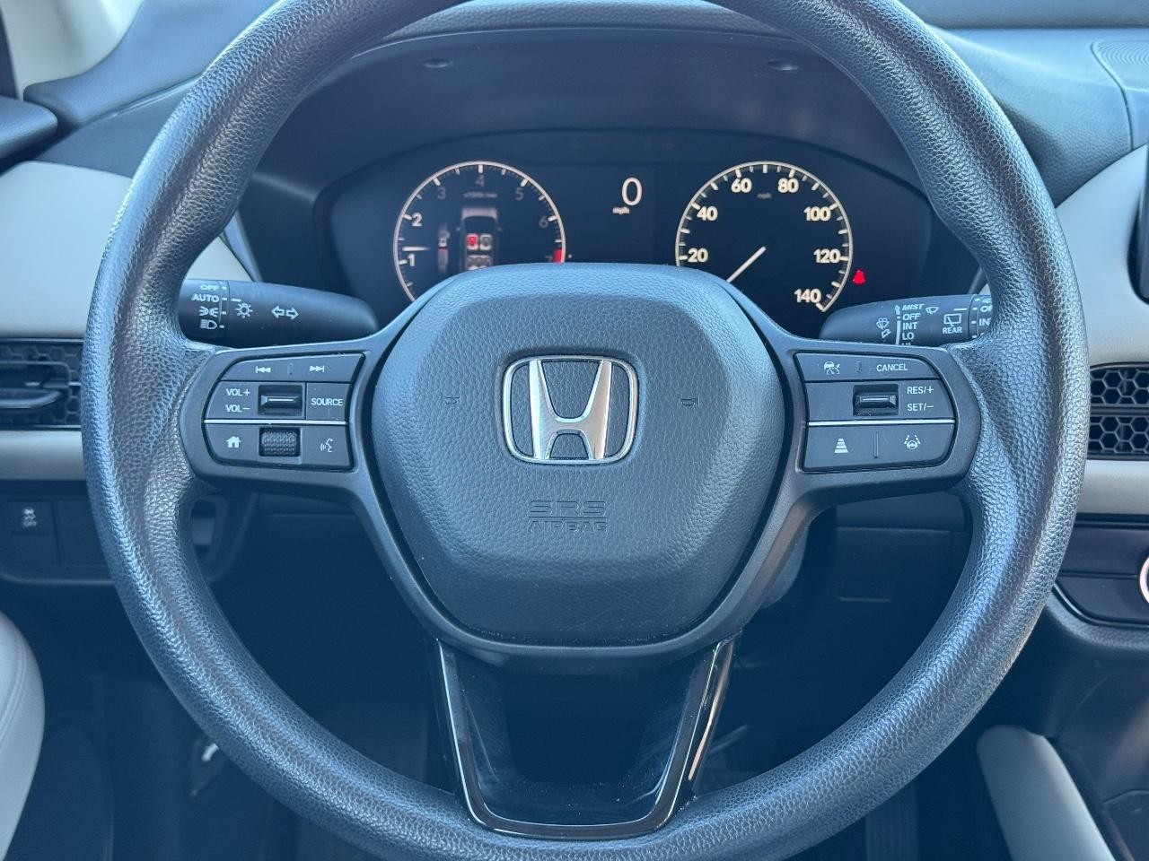 Honda HR-V Vehicle Full-screen Gallery Image 12