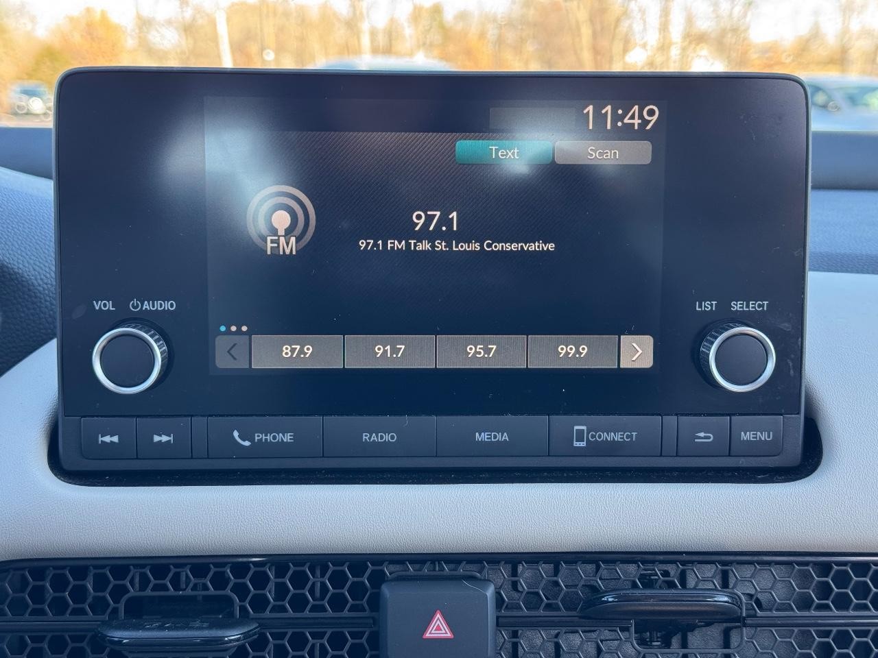 Honda HR-V Vehicle Full-screen Gallery Image 13