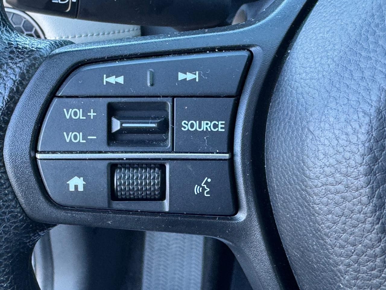 Honda HR-V Vehicle Full-screen Gallery Image 19