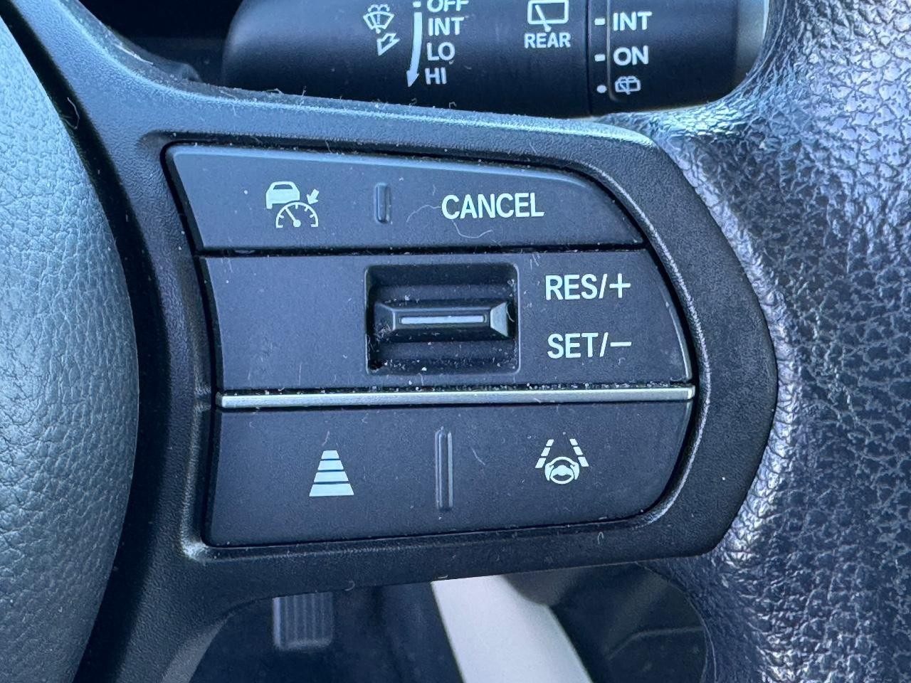 Honda HR-V Vehicle Full-screen Gallery Image 20