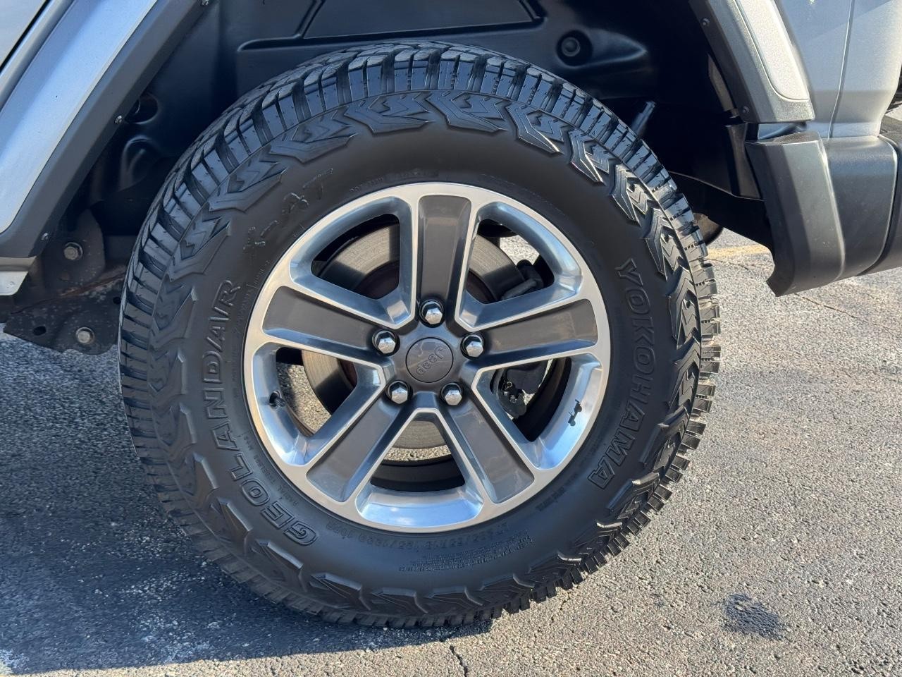 Jeep Wrangler Unlimited Vehicle Full-screen Gallery Image 07