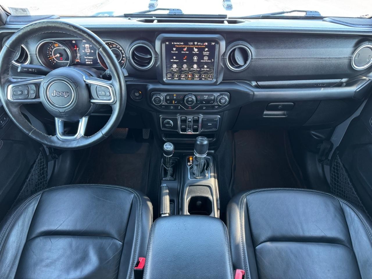 Jeep Wrangler Unlimited Vehicle Full-screen Gallery Image 11