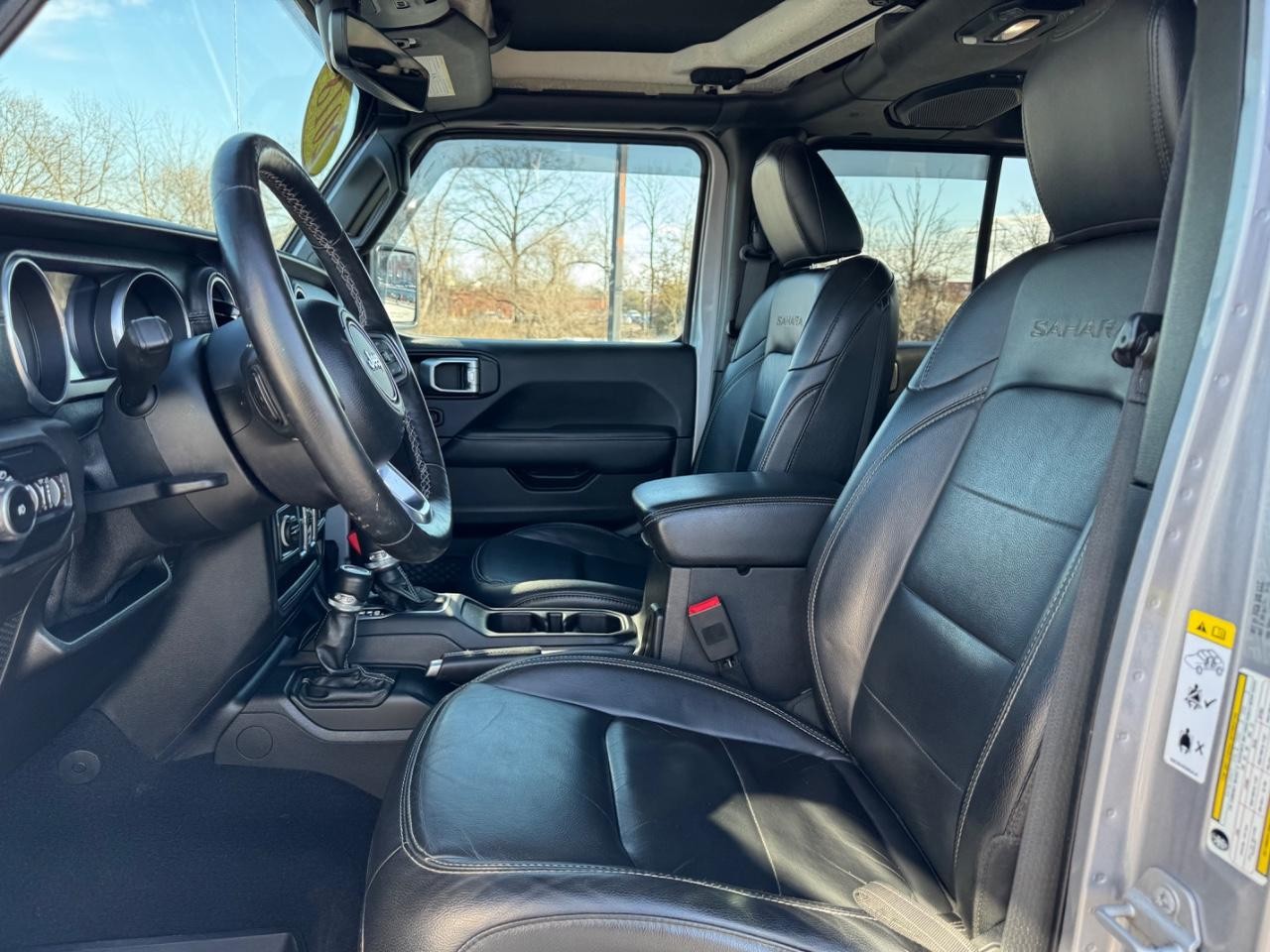 Jeep Wrangler Unlimited Vehicle Full-screen Gallery Image 18