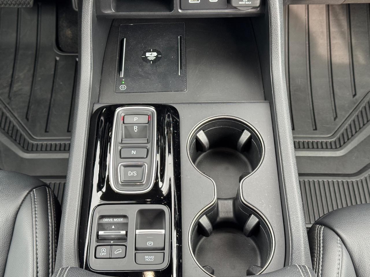 Honda Pilot Vehicle Full-screen Gallery Image 16