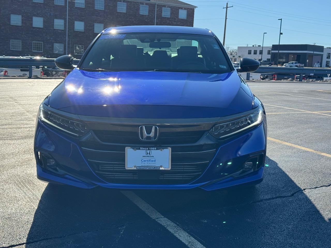 Honda Accord Sedan Vehicle Full-screen Gallery Image 09