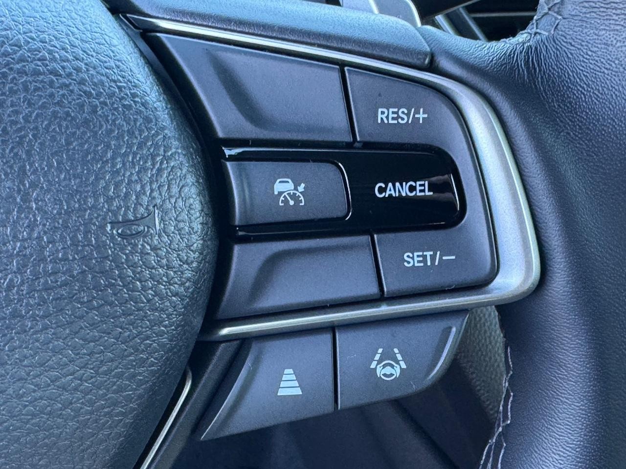 Honda Accord Sedan Vehicle Full-screen Gallery Image 21