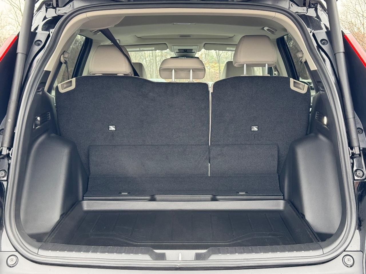 Honda CR-V Vehicle Full-screen Gallery Image 04