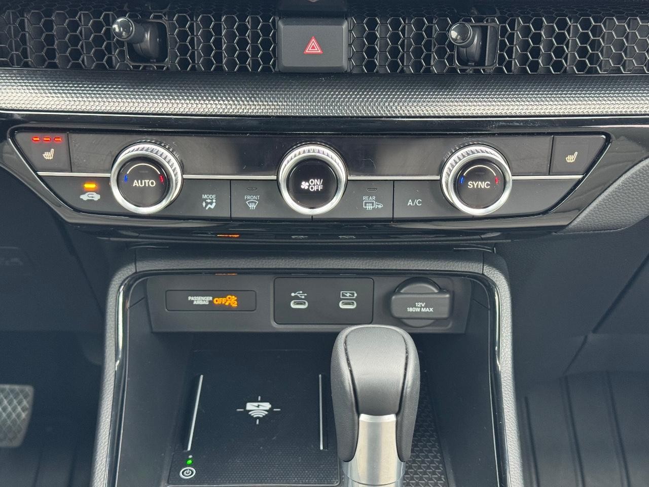 Honda CR-V Vehicle Full-screen Gallery Image 14