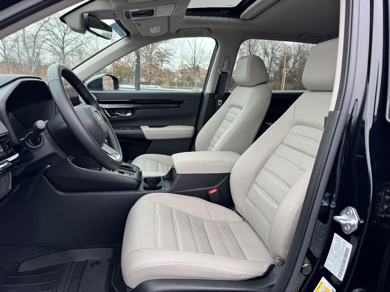 Honda CR-V Vehicle Full-screen Gallery Image 18