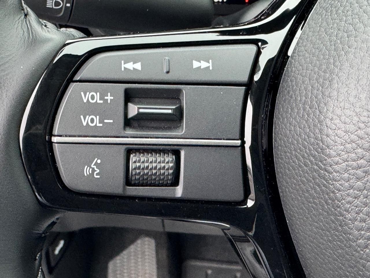 Honda CR-V Vehicle Full-screen Gallery Image 21