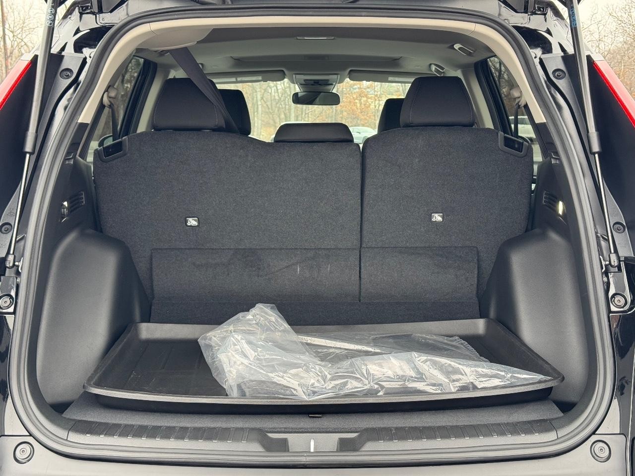 Honda CR-V Vehicle Full-screen Gallery Image 04