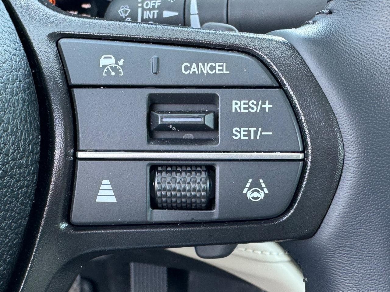 Honda Accord Hybrid Vehicle Full-screen Gallery Image 22