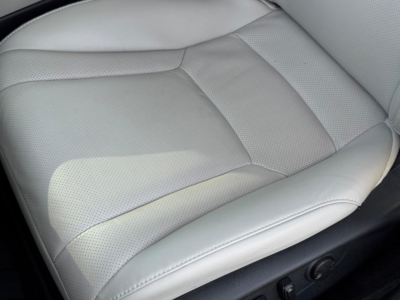 Honda Accord Hybrid Vehicle Full-screen Gallery Image 25