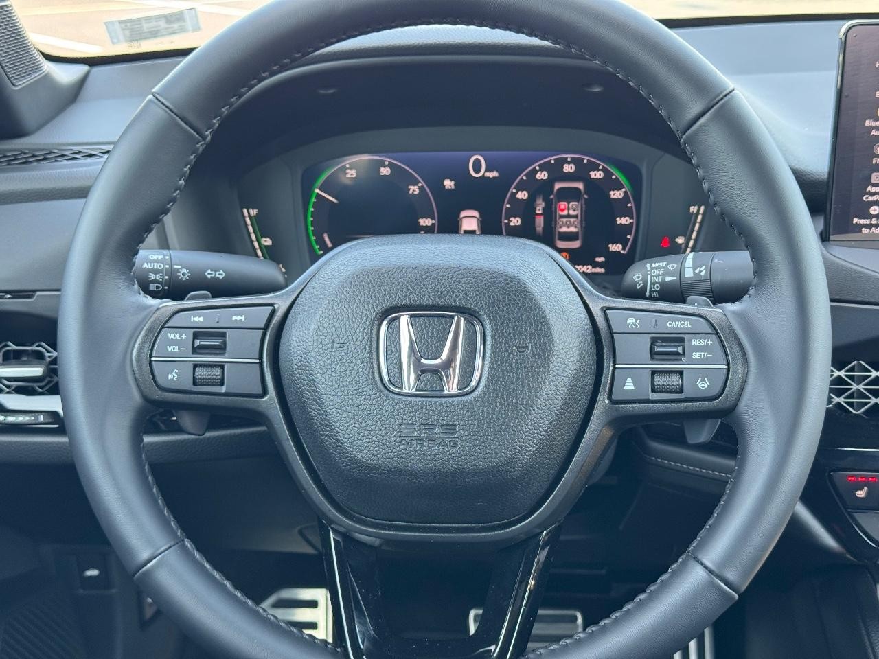 Honda Accord Hybrid Vehicle Full-screen Gallery Image 12