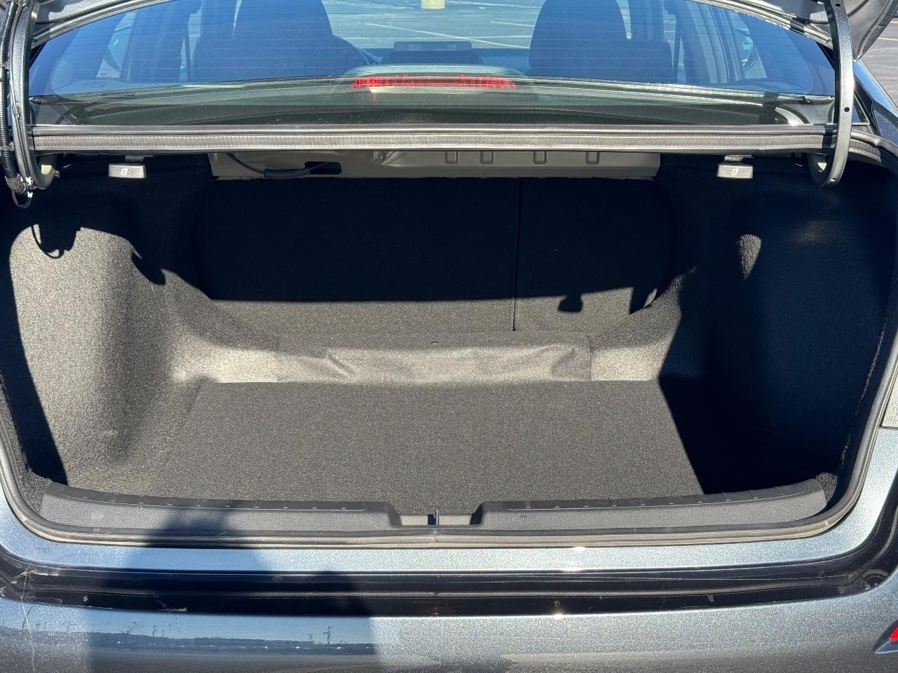 Honda Civic Sedan Vehicle Full-screen Gallery Image 04