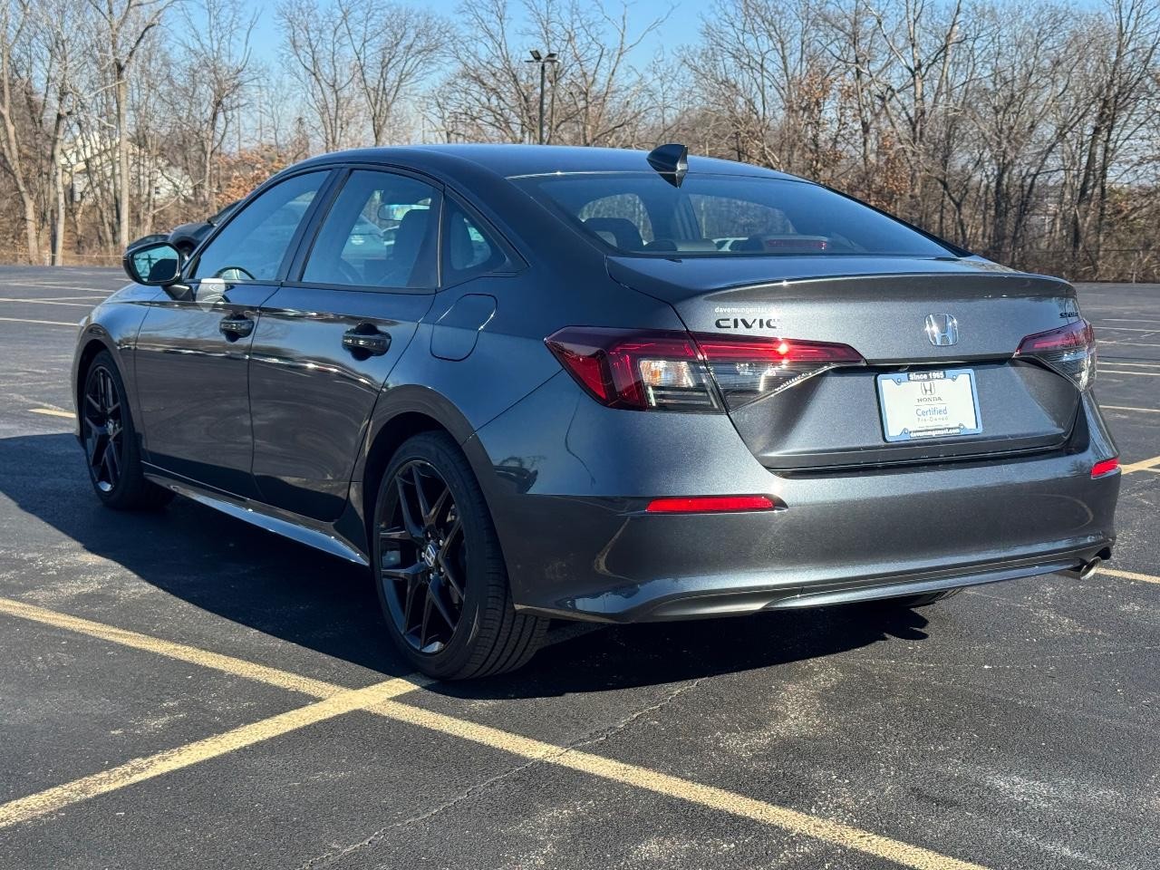 Honda Civic Sedan Vehicle Full-screen Gallery Image 06