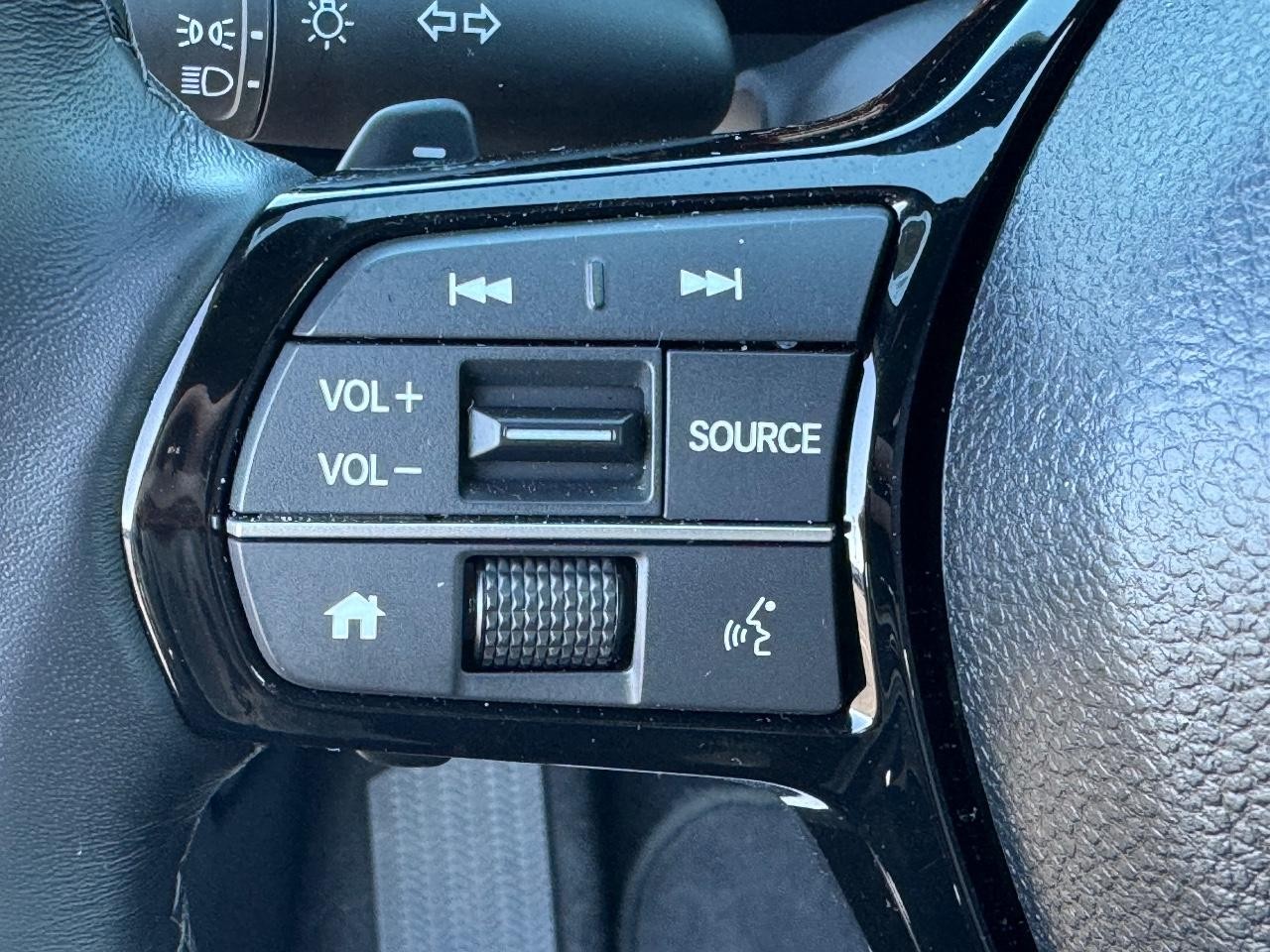 Honda Civic Sedan Vehicle Full-screen Gallery Image 19