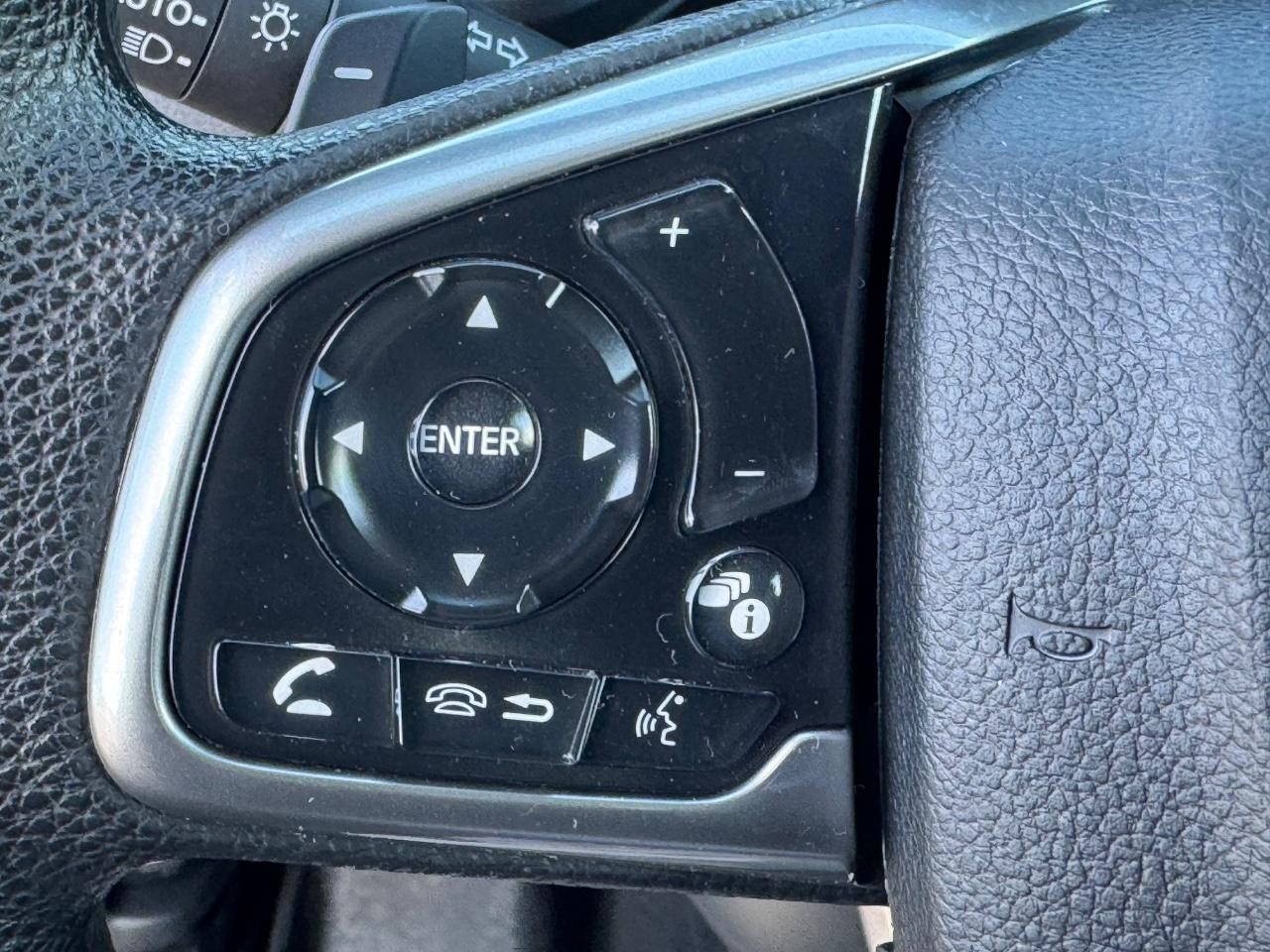 Honda CR-V Hybrid Vehicle Full-screen Gallery Image 20