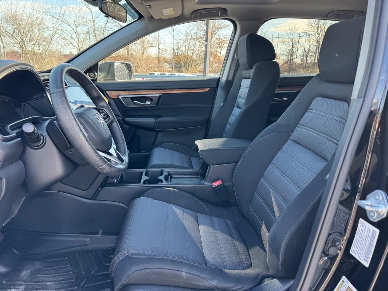 Honda CR-V Hybrid Vehicle Full-screen Gallery Image 37