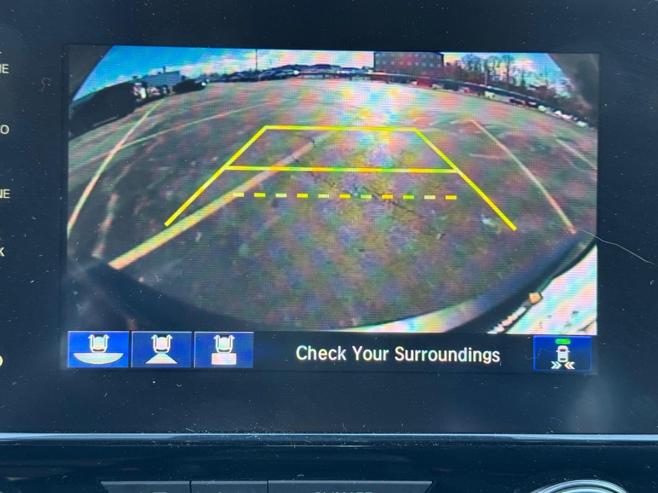 Honda CR-V Hybrid Vehicle Full-screen Gallery Image 43