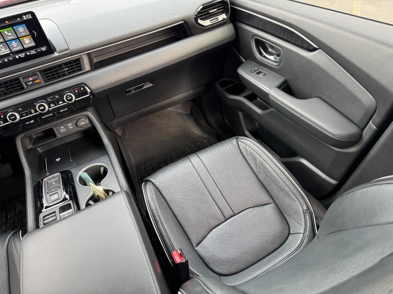 Honda Pilot Vehicle Full-screen Gallery Image 15