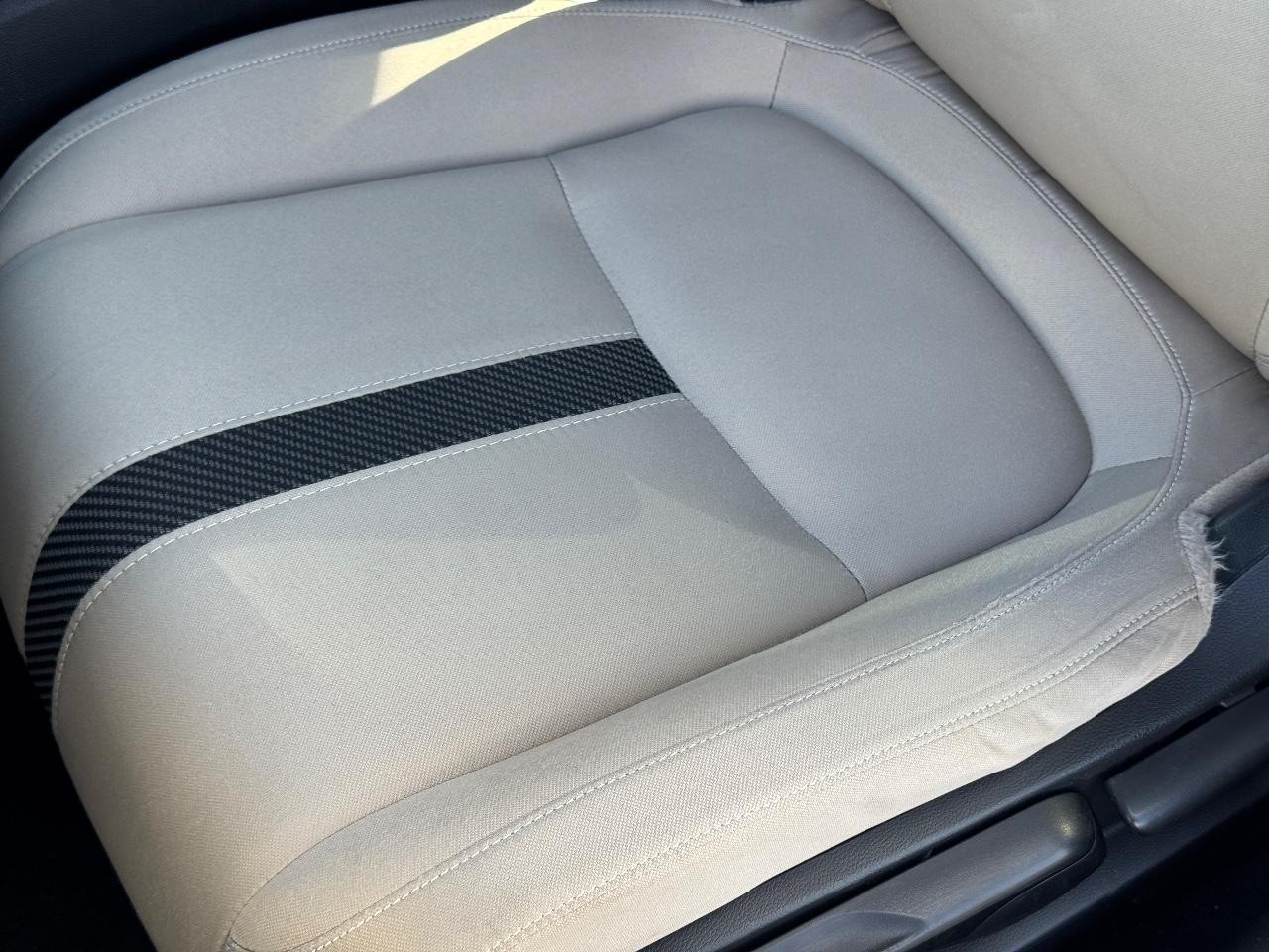 Honda Civic Sedan Vehicle Full-screen Gallery Image 23