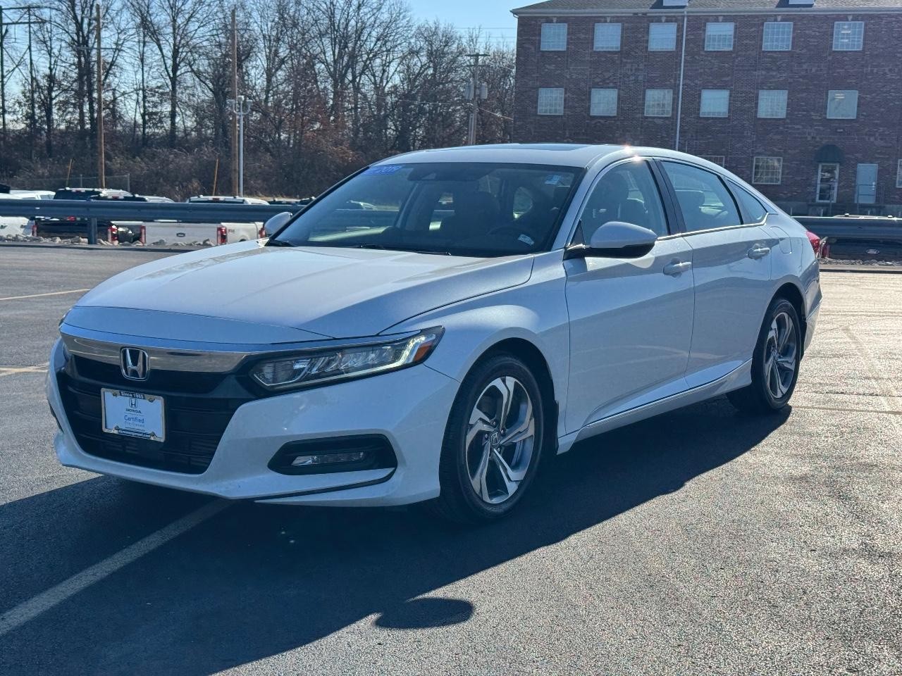 Honda Accord Sedan Vehicle Full-screen Gallery Image 08