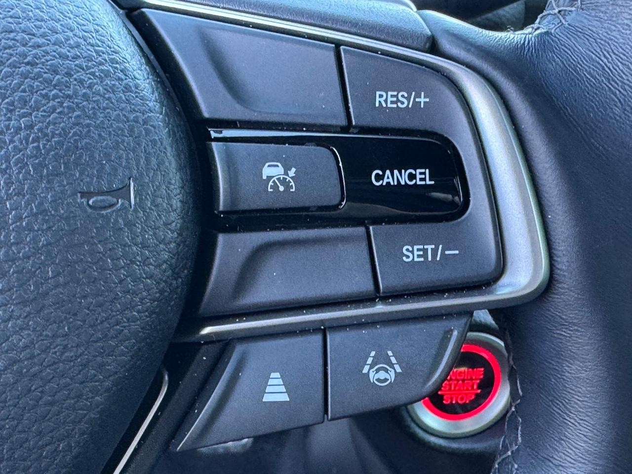 Honda Accord Sedan Vehicle Full-screen Gallery Image 21