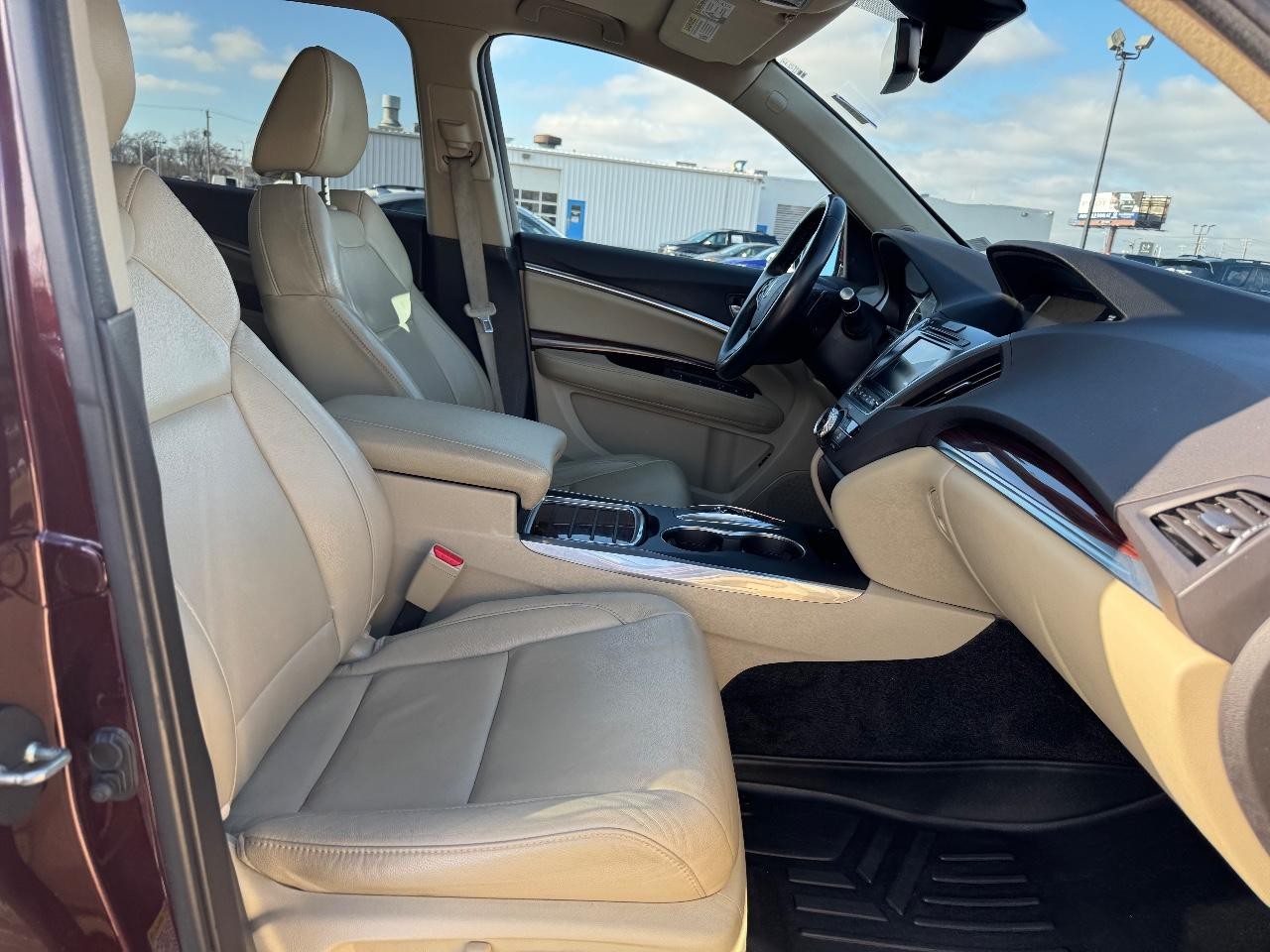 Acura MDX Vehicle Full-screen Gallery Image 18