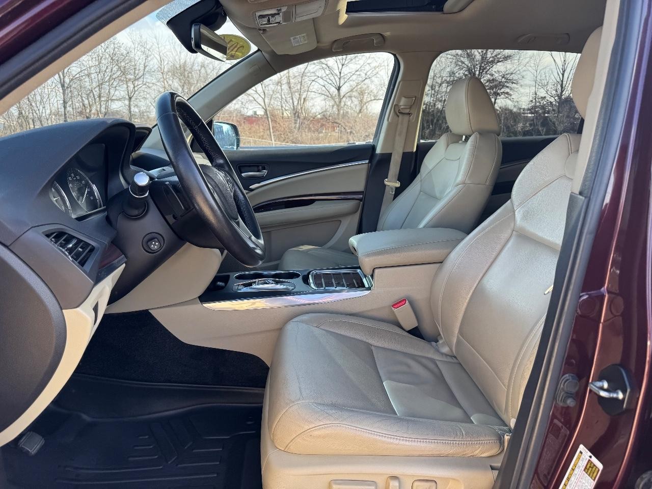 Acura MDX Vehicle Full-screen Gallery Image 19