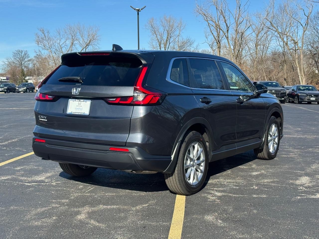 Honda CR-V Vehicle Full-screen Gallery Image 03