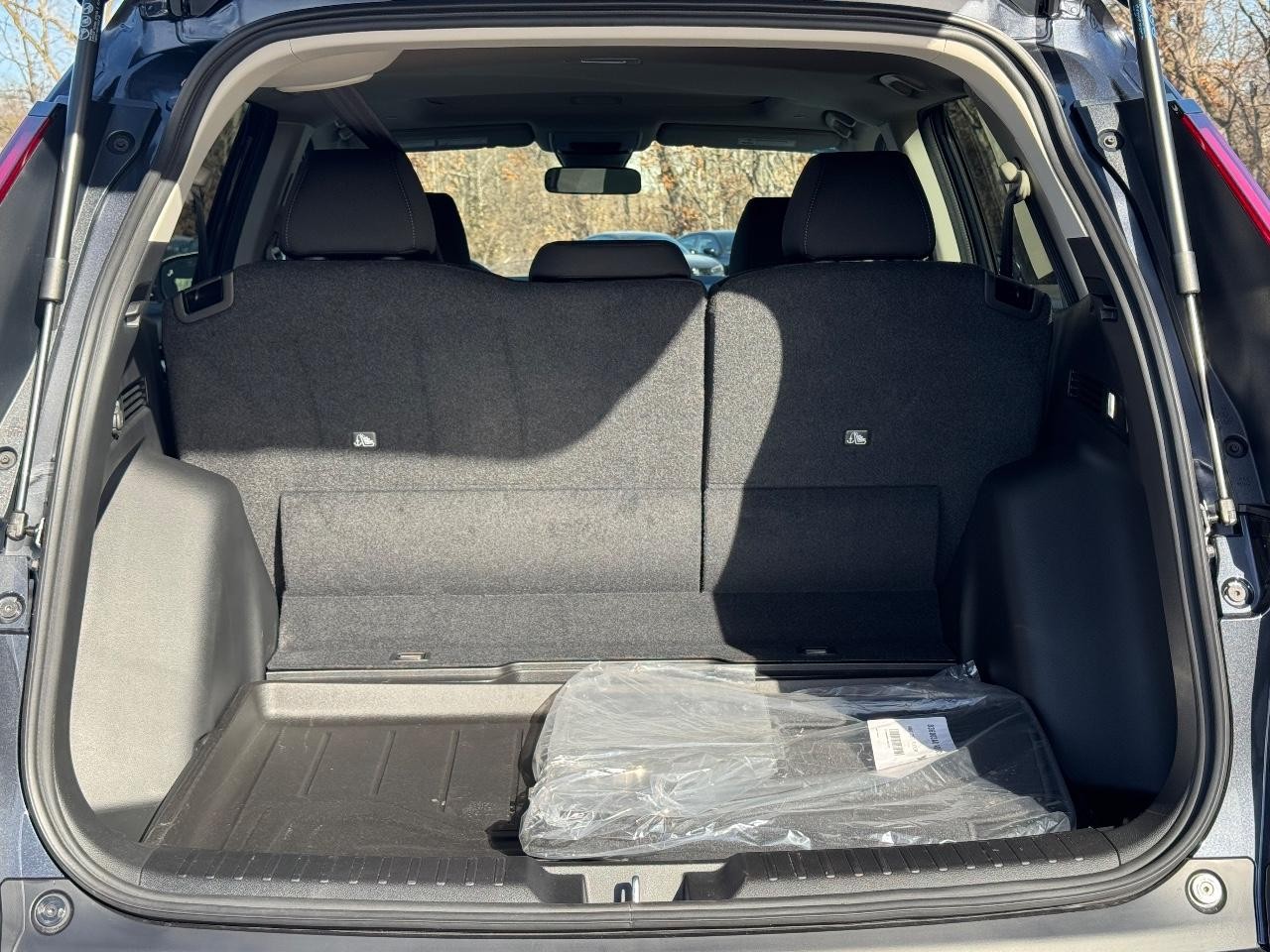 Honda CR-V Vehicle Full-screen Gallery Image 04