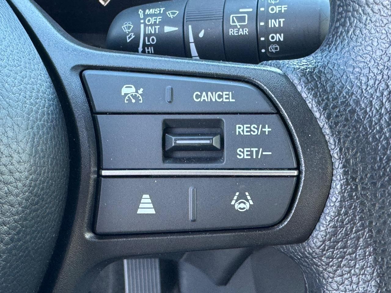 Honda CR-V Vehicle Full-screen Gallery Image 22