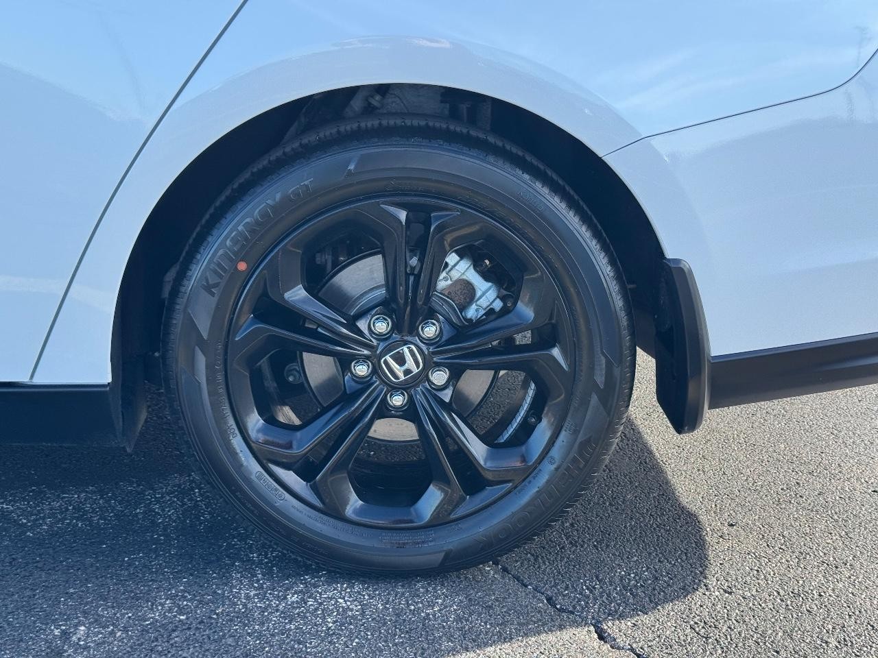 Honda Accord Sedan Vehicle Full-screen Gallery Image 07