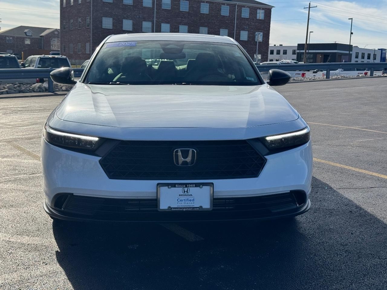 Honda Accord Sedan Vehicle Full-screen Gallery Image 09