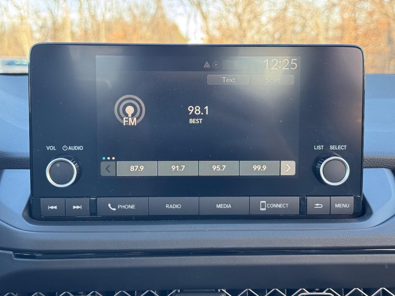 Honda Accord Sedan Vehicle Full-screen Gallery Image 13