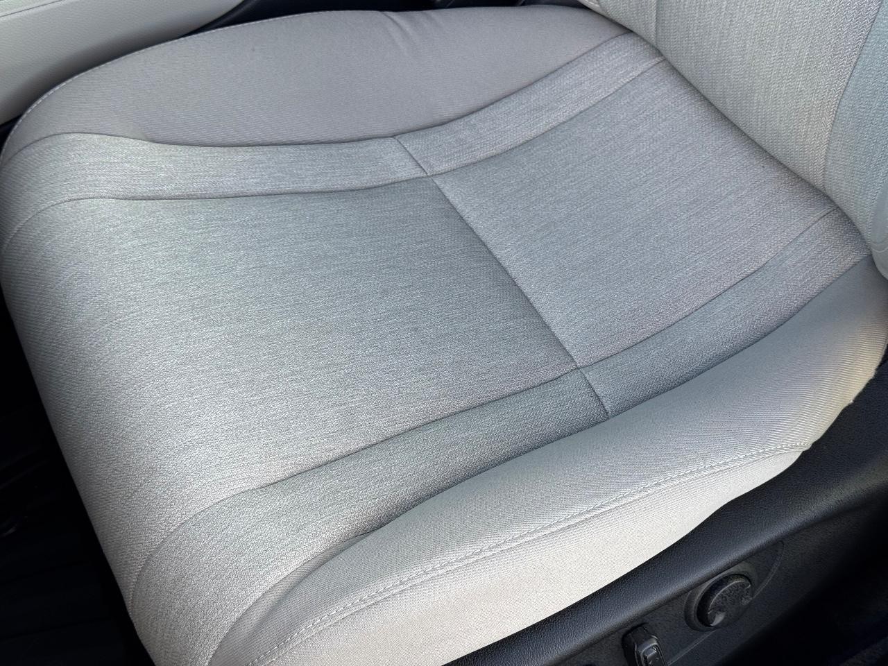 Honda Accord Sedan Vehicle Full-screen Gallery Image 25