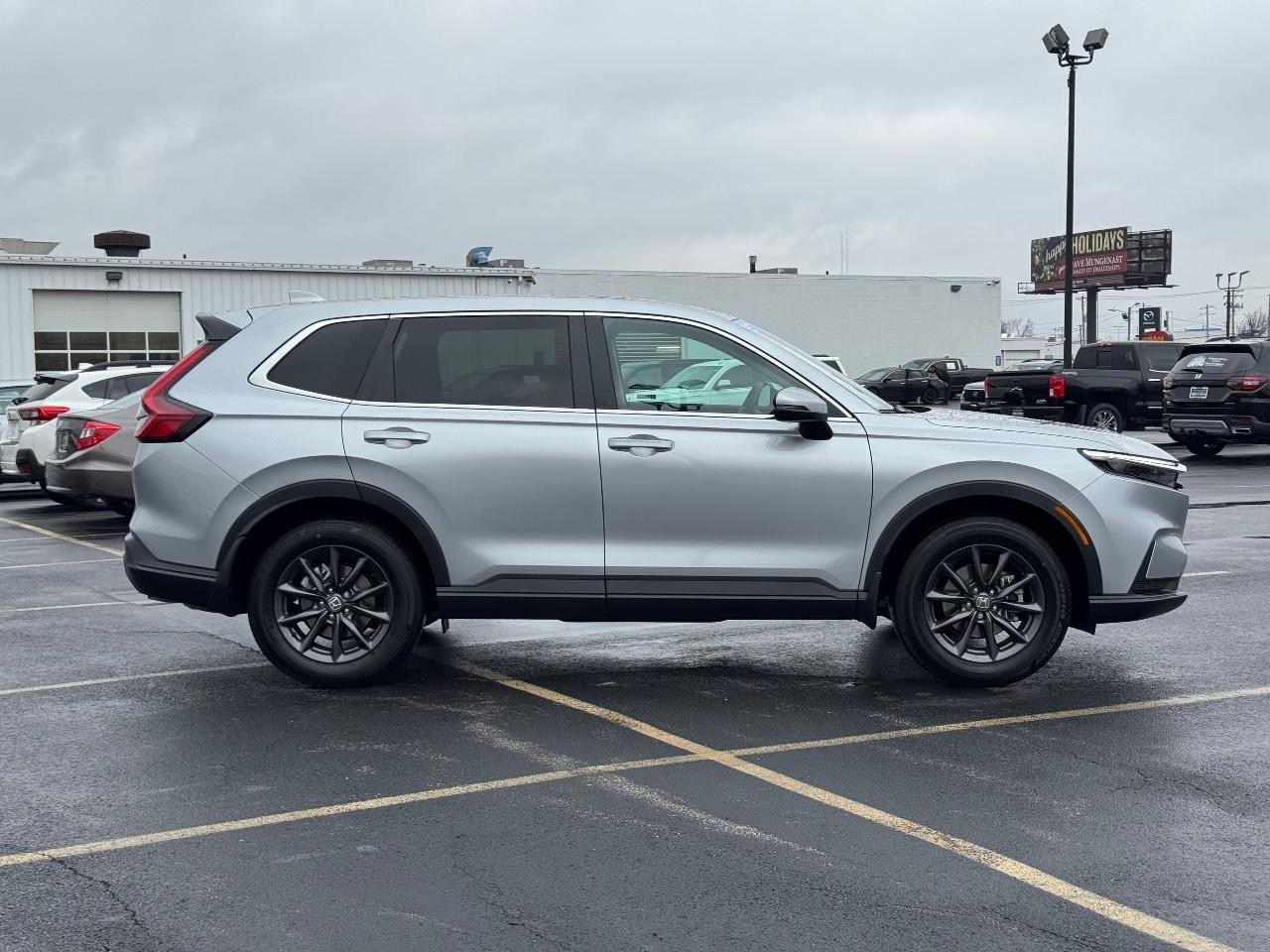 Honda CR-V Vehicle Full-screen Gallery Image 02