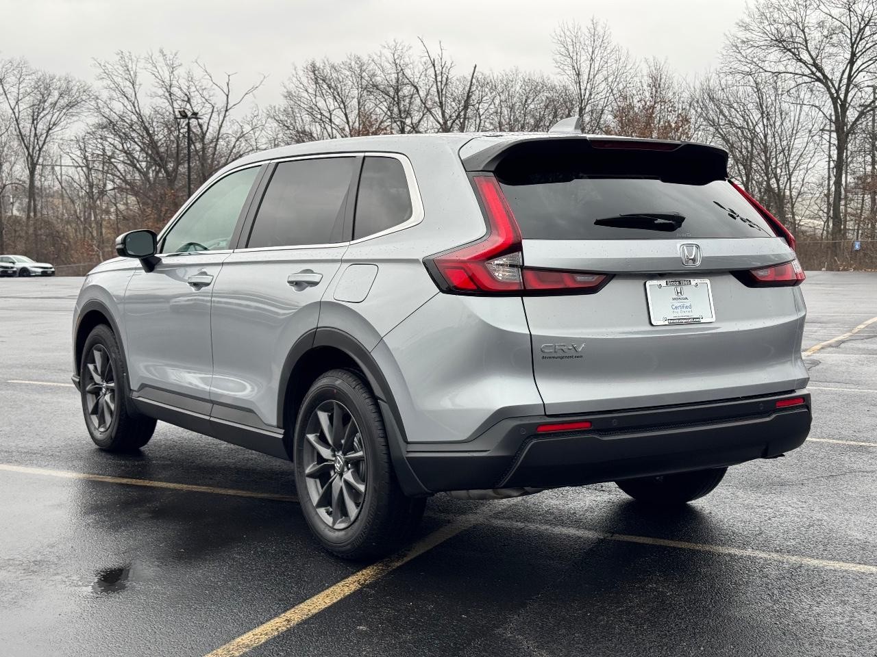 Honda CR-V Vehicle Full-screen Gallery Image 06