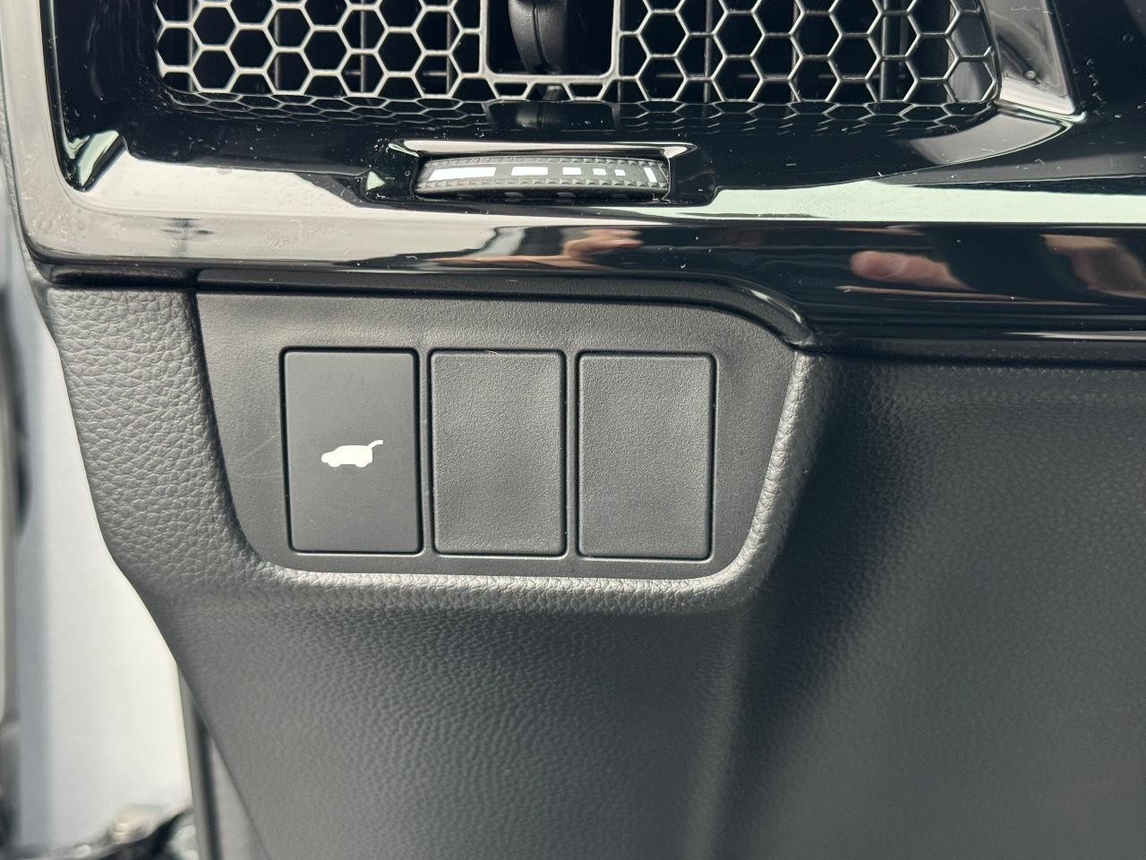 Honda CR-V Vehicle Full-screen Gallery Image 23