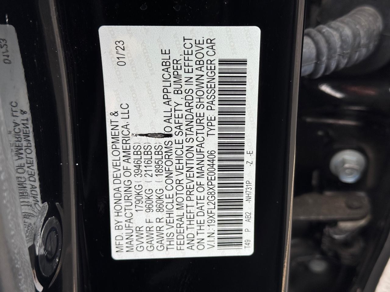 Honda Civic Hatchback Vehicle Full-screen Gallery Image 25