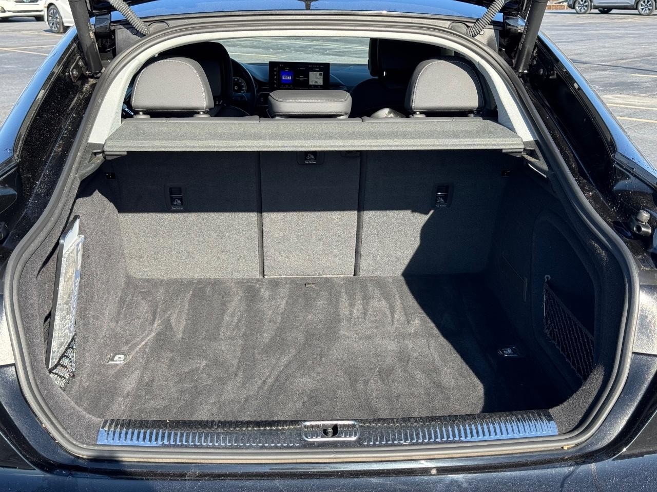 Audi A5 Sportback Vehicle Full-screen Gallery Image 04