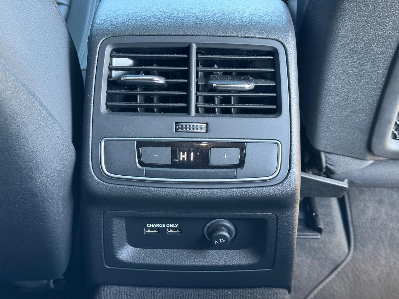 Audi A5 Sportback Vehicle Full-screen Gallery Image 16