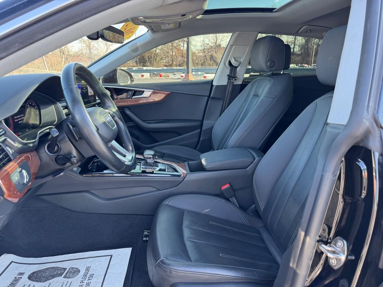 Audi A5 Sportback Vehicle Full-screen Gallery Image 18