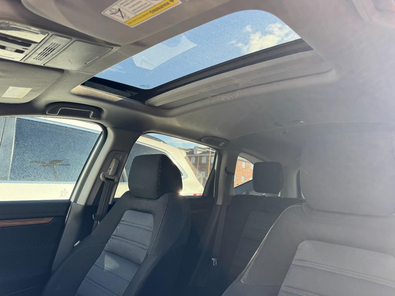 Honda CR-V Vehicle Full-screen Gallery Image 24